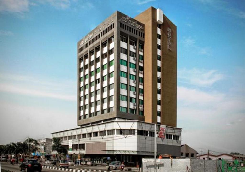 Pine Tree Hotel Batu Pahat Ngoại thất bức ảnh